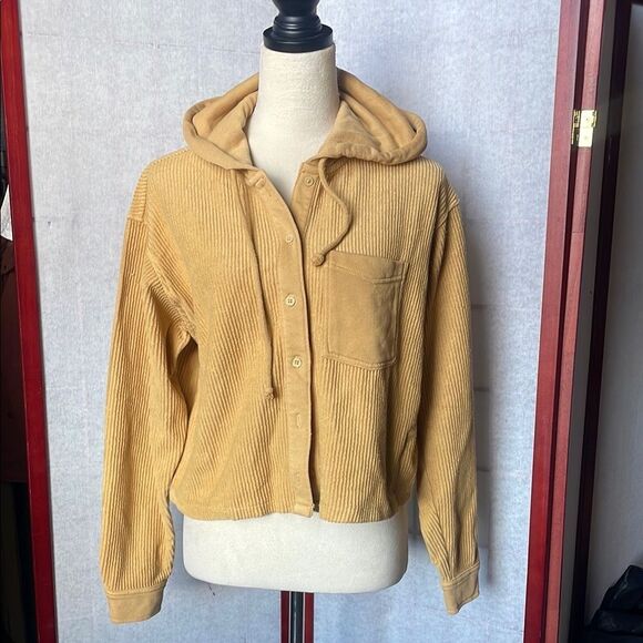American Eagle Gold Corduroy Relaxed Fit Raglan Semi-Cropped Jacket (XS) - Picture 11 of 11